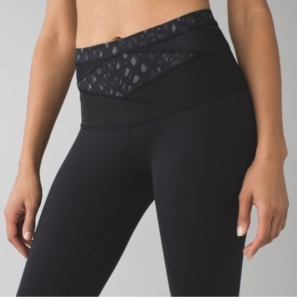 LULULEMON Wunder Under Crop Reversible Hi Rise 4